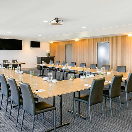 Mantra Melbourne Melton Hotell Exteriör bild