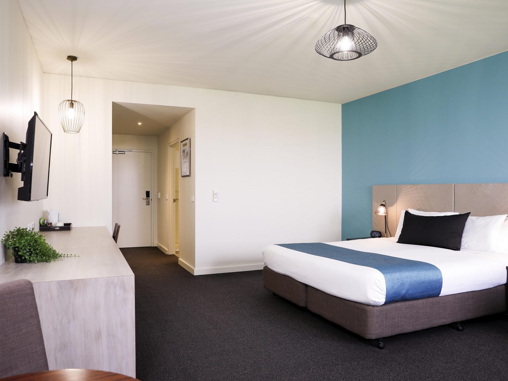 Mantra Melbourne Melton Hotell Exteriör bild
