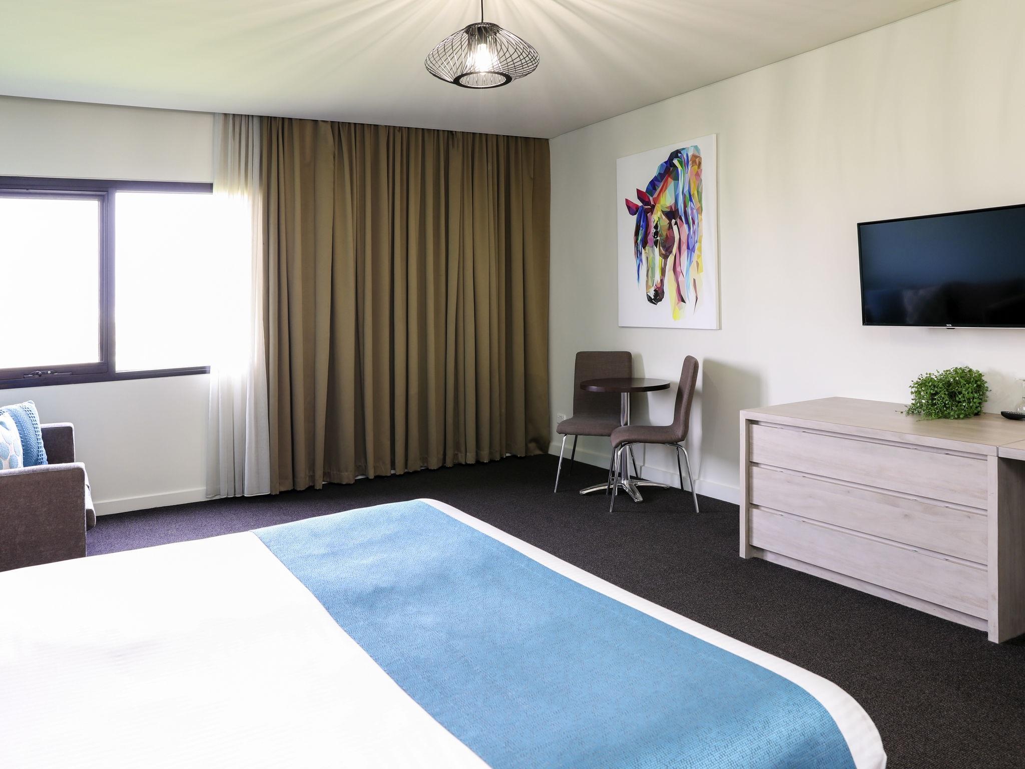 Mantra Melbourne Melton Hotell Exteriör bild