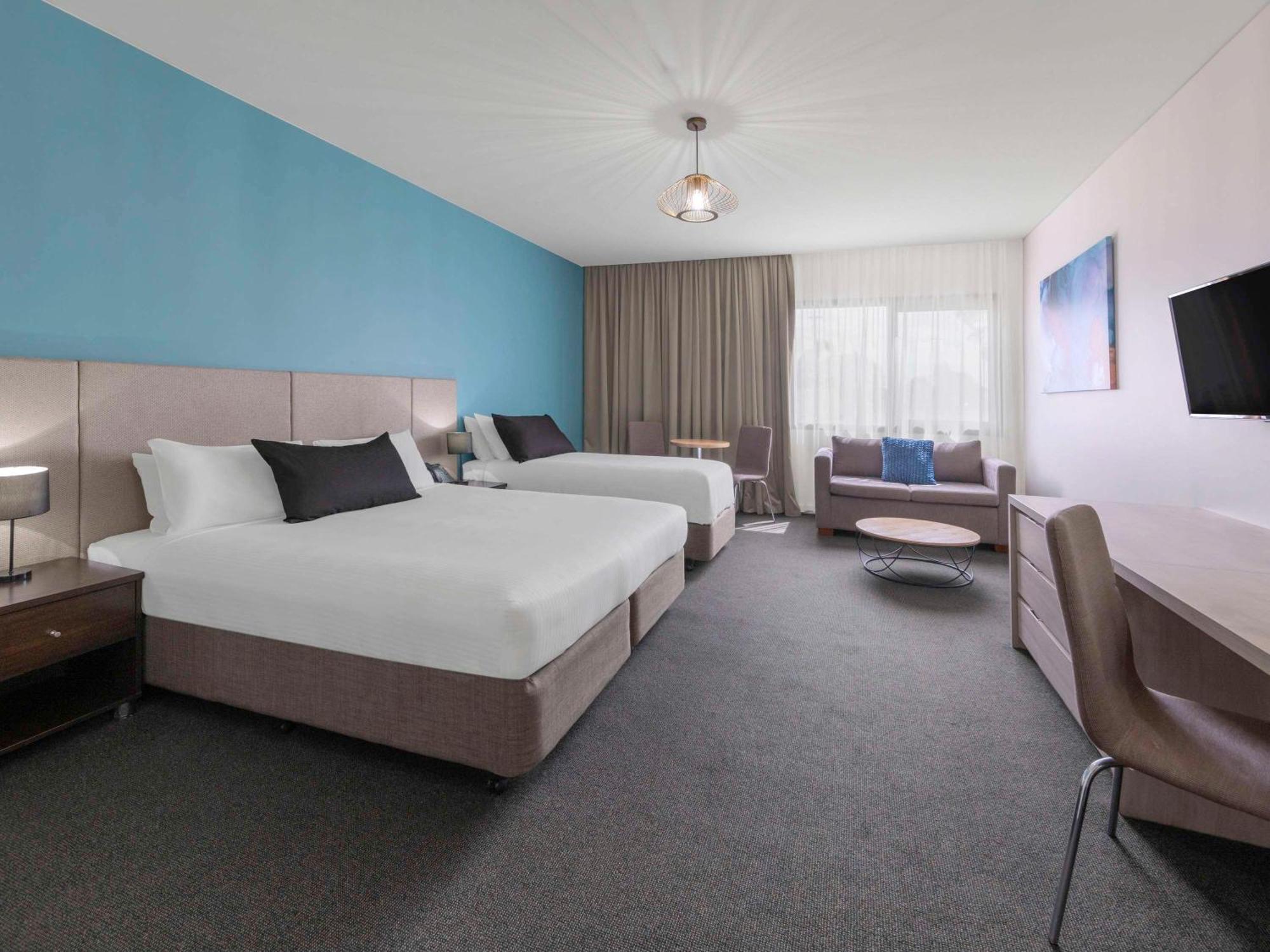 Mantra Melbourne Melton Hotell Exteriör bild
