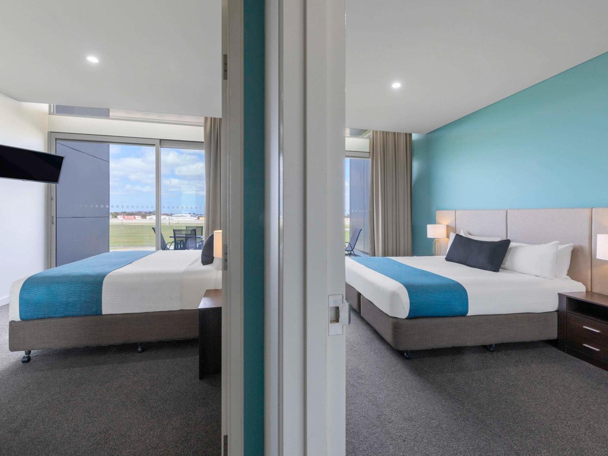 Mantra Melbourne Melton Hotell Exteriör bild