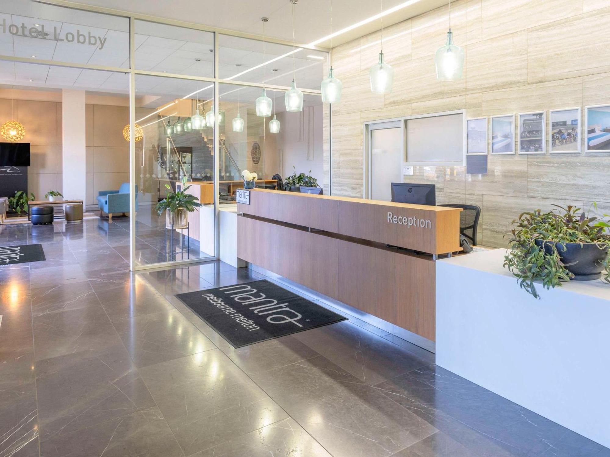 Mantra Melbourne Melton Hotell Exteriör bild